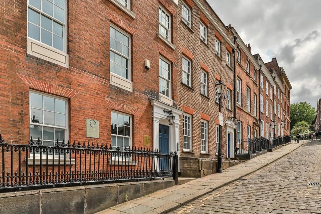 Paradise Square-Remodelled 18Th Century Apartment Sheffield Exterior photo